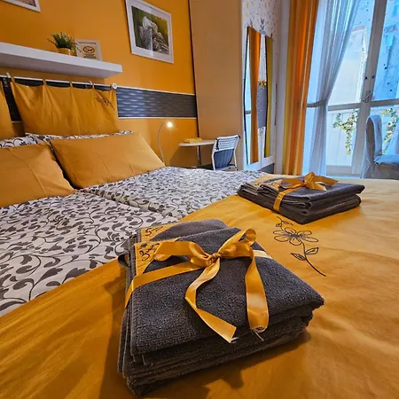 Lovely Flat Geraci 公寓